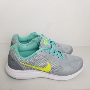 Nike Women Revolution 3 Running